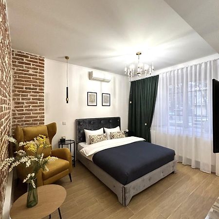 Modern Apartment, 100M To Opera リヴィウ エクステリア 写真
