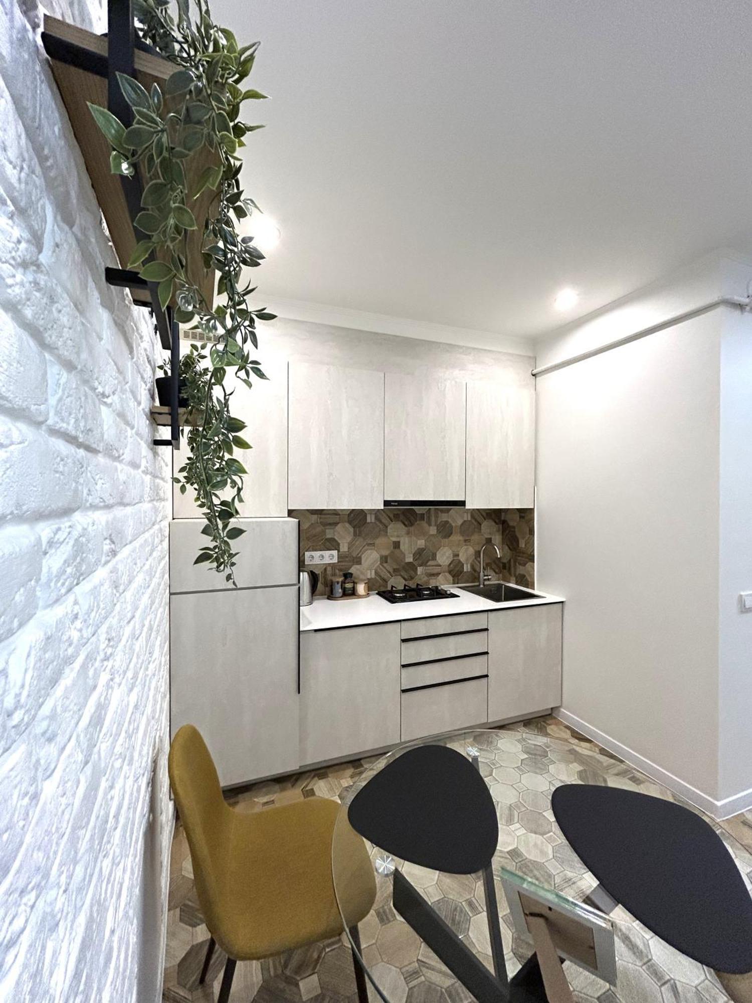 Modern Apartment, 100M To Opera リヴィウ エクステリア 写真