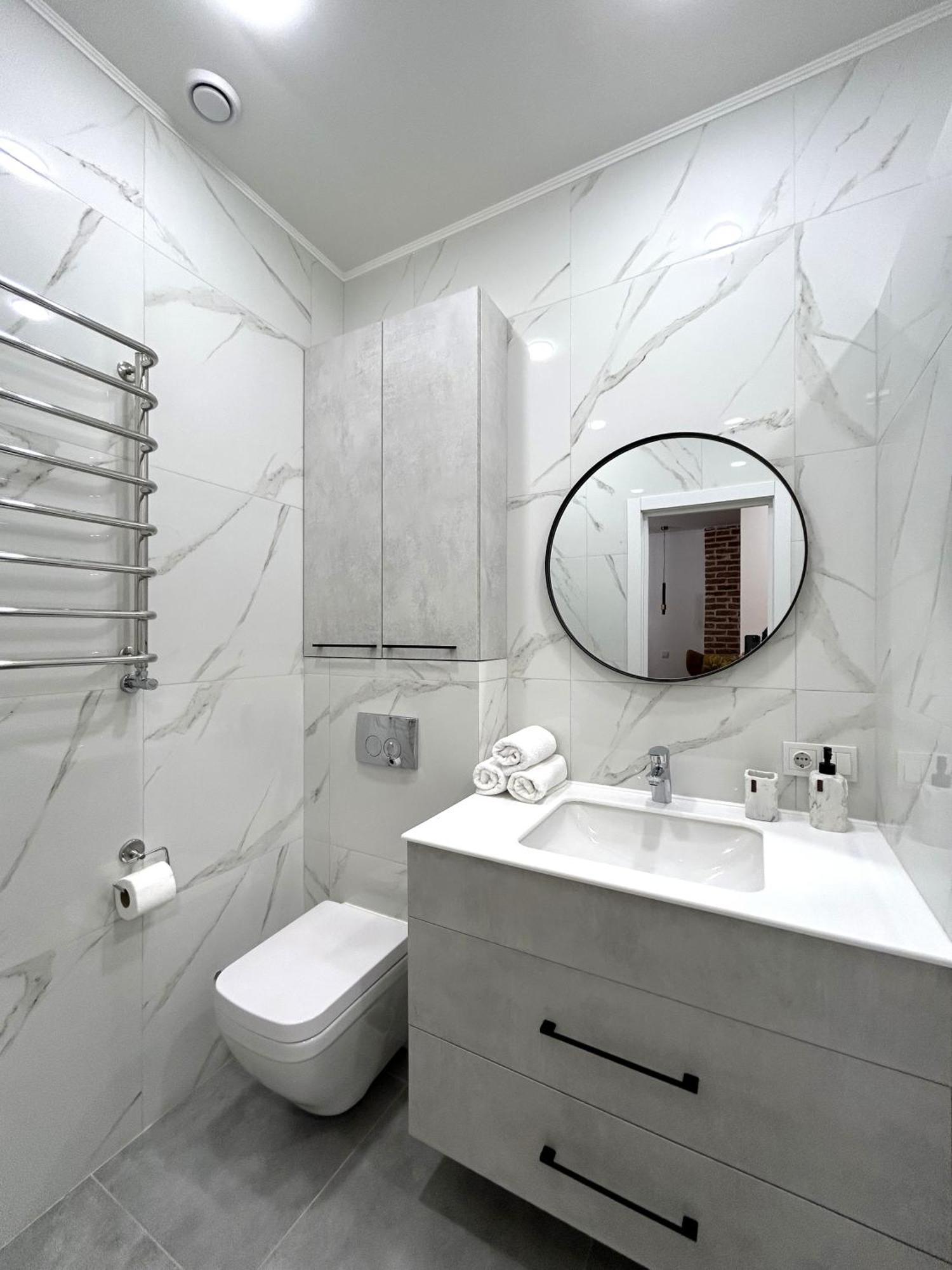 Modern Apartment, 100M To Opera リヴィウ エクステリア 写真